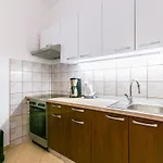 Aleksic *