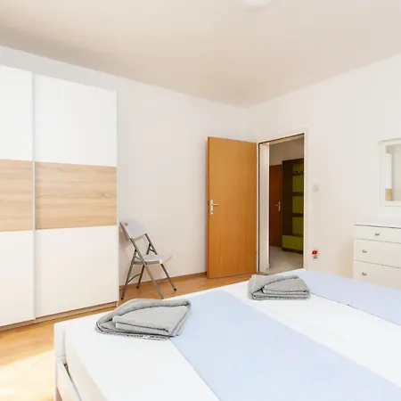 Aleksic Apartman *